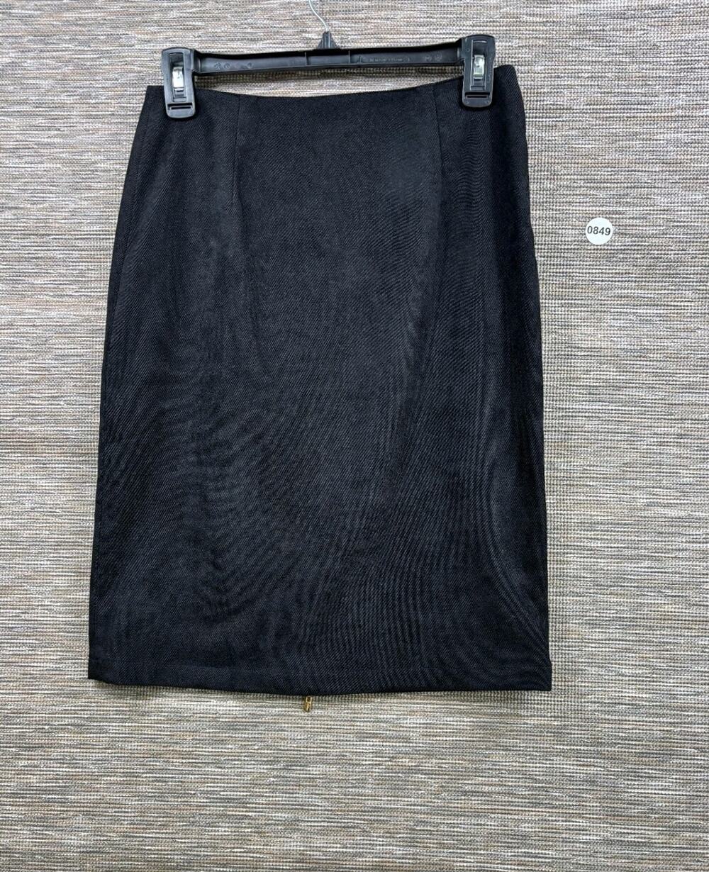 Vintage ST. JOHN SPORT Size 2 Black Full Zip Skirt Gold Tone Hardware Y2K
